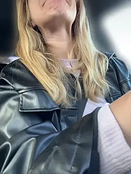 AnastasiaAniess online show from 8, 4, 2026