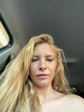 Snapshot of AnastasiaAniess chatting on 5, 7, 2026 AnastasiaAniess online show from 5, 7, 2026