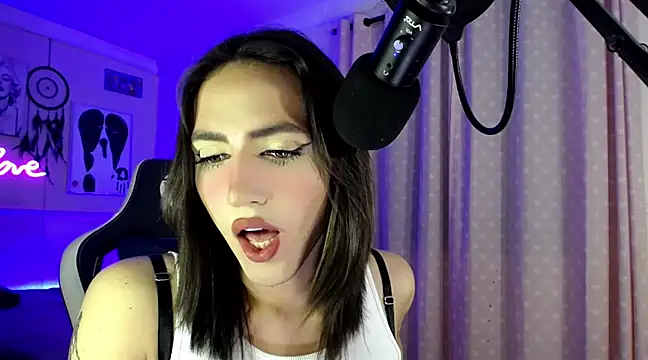 charlottesexxx online show from 28, 1, 2025