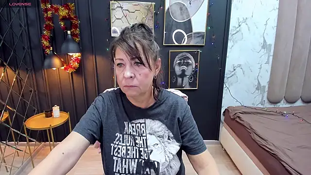 LindaPassionate online show from 10, 1, 2025