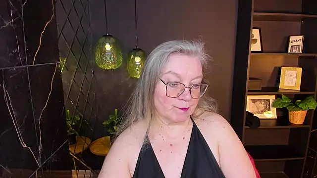 Snapshot of NataliMellow chatting on 11, 4, 2026 NataliMellow online show from 11, 4, 2026