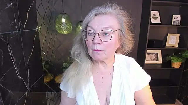 Snapshot of NataliMellow chatting on 12, 3, 2026 NataliMellow online show from 12, 3, 2026