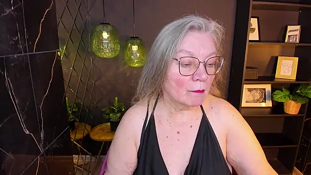 Snapshot of NataliMellow chatting on 12, 4, 2026 NataliMellow online show from 12, 4, 2026