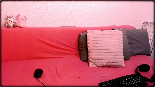 Snapshot of Luros_Modasy chatting on 9, 11, 2025 Luros Modasy online show from 9, 11, 2025