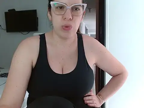 ashlymoon online show from 7, 5, 2026
