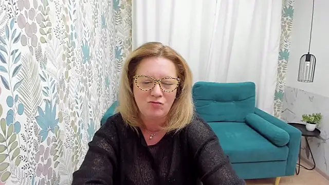 LeaPure online show from 8, 3, 2025