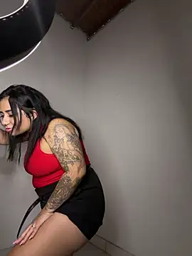 halana squirts online show from 26, 4, 2026
