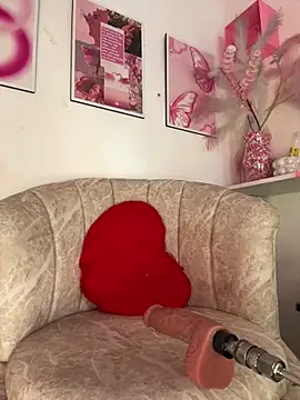 Snapshot of halana_squirts chatting on 6, 3, 2025 halana squirts online show from 6, 3, 2025