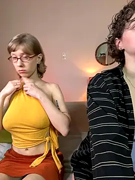 Jitoon Exe online show from 26, 9, 2025