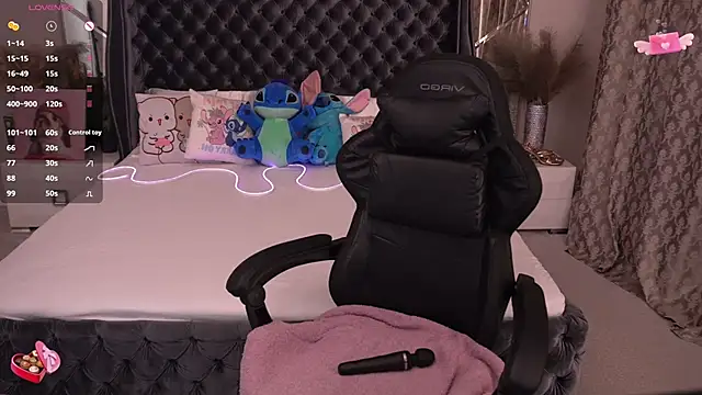 Snapshot of FoxyShy chatting on 27, 9, 2025 FoxyShy online show from 27, 9, 2025