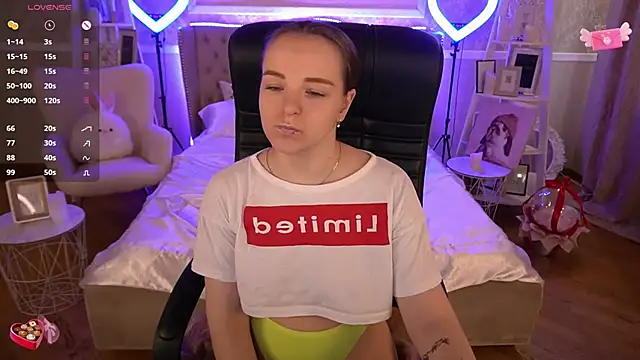 Snapshot of FoxyShy chatting on 14, 3, 2025 FoxyShy online show from 14, 3, 2025