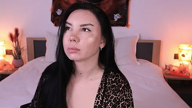 Snapshot of Leila__Sweet chatting on 25, 10, 2025 Leila Sweet online show from 25, 10, 2025