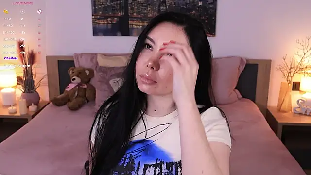 Snapshot of Leila__Sweet chatting on 10, 3, 2025 Leila Sweet online show from 10, 3, 2025