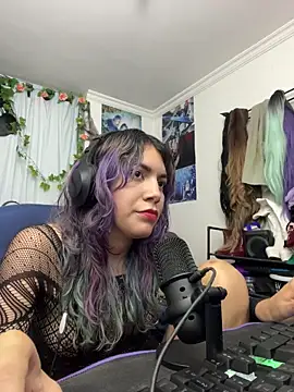 VaioletUwU online show from 4, 4, 2026