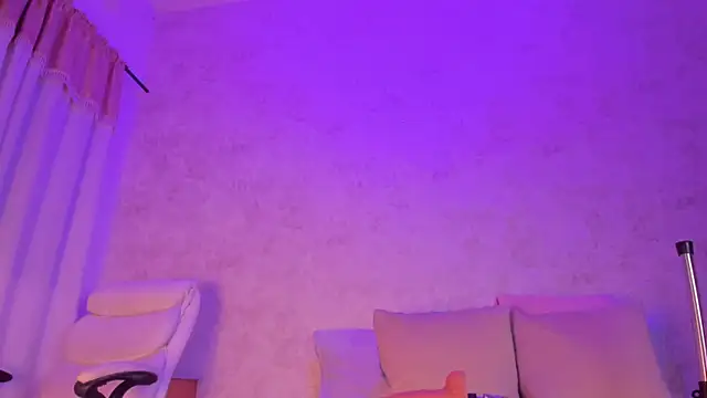 Snapshot of cristinapuerta_ chatting on 28, 2, 2026 cristinapuerta online show from 28, 2, 2026