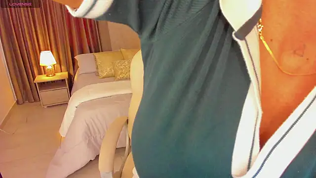 Sarah Stone  online show from 5, 11, 2025