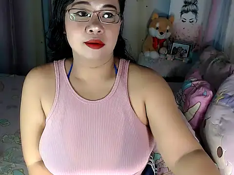 Snapshot of hersheykisses07 chatting on 19, 11, 2025 hersheykisses07 online show from 19, 11, 2025