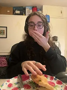 ladyturtle online show from 26, 3, 2026