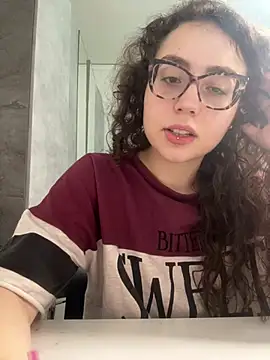 ladyturtle online show from 7, 5, 2026