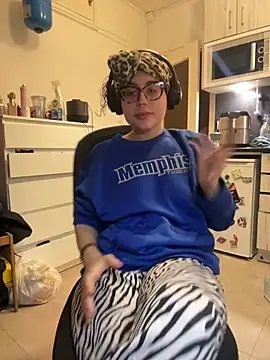 ladyturtle online show from 25, 3, 2026