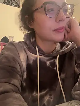 ladyturtle online show from 18, 5, 2026
