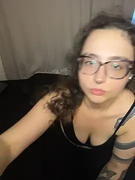 Snapshot of ladyturtle chatting on 9, 7, 2026 ladyturtle online show from 9, 7, 2026