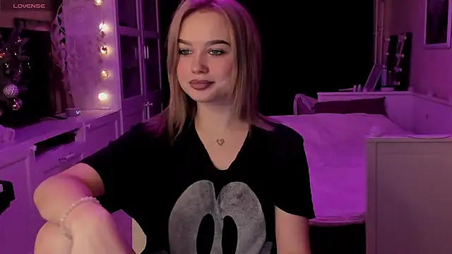 MaryDreaminess online show from 9, 1, 2025