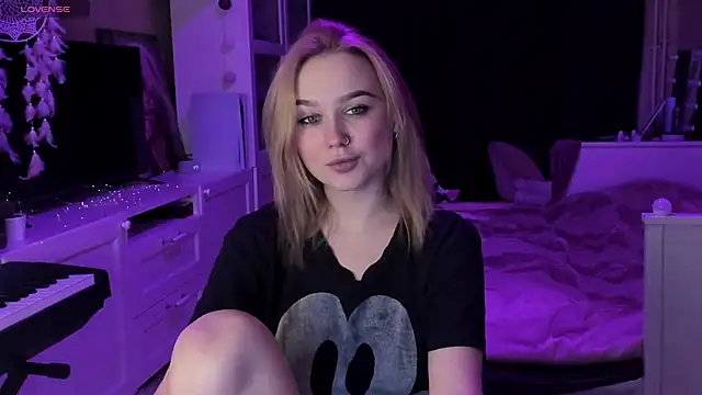 MaryDreaminess online show from 14, 2, 2025