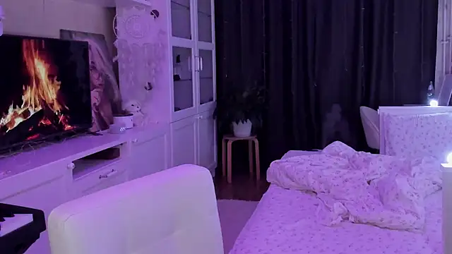 MaryDreaminess online show from 1, 10, 2025