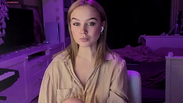 MaryDreaminess online show from 6, 2, 2025