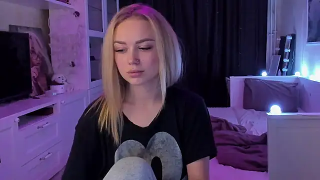 MaryDreaminess online show from 18, 9, 2025