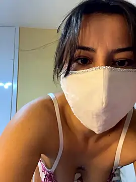 White-Petite online show from 8, 1, 2026