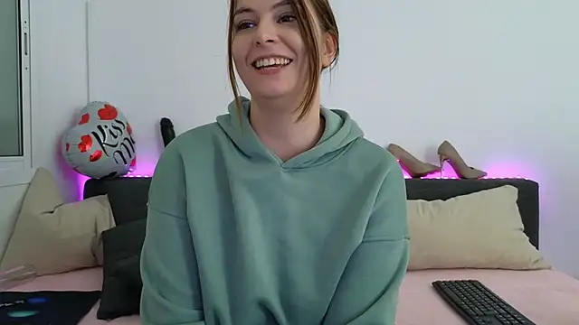 Germangirl1996 online show from 28, 2, 2025