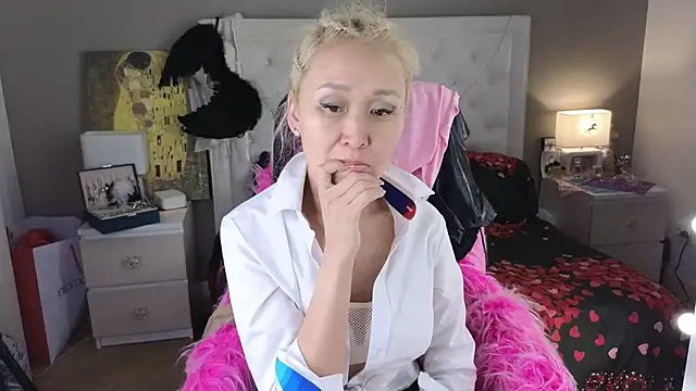 RoxalanaStar online show from 12, 5, 2026