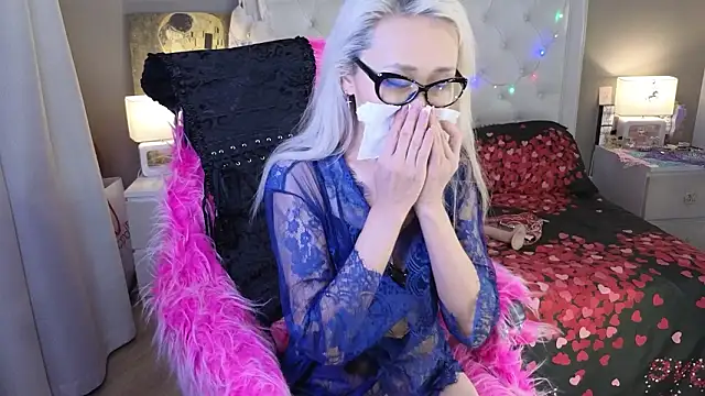 Snapshot of RoxalanaStar chatting on 2, 3, 2026 RoxalanaStar online show from 2, 3, 2026