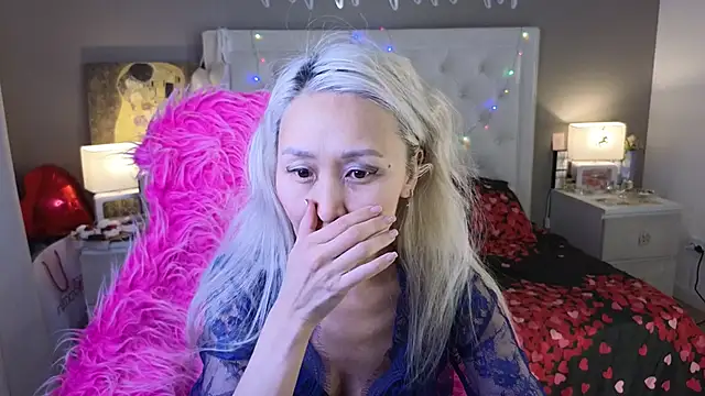 Snapshot of RoxalanaStar chatting on 20, 2, 2026 RoxalanaStar online show from 20, 2, 2026