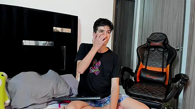 Dimitrixxx   online show from 13, 2, 2025