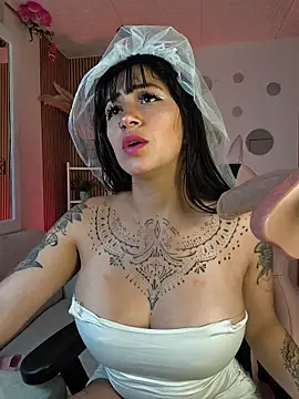 Snapshot of Tattooed_spittingdoll chatting on 31, 10, 2025 Tattooed spittingdoll online show from 31, 10, 2025