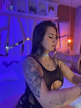 Tattooed spittingdoll online show from 20, 5, 2026
