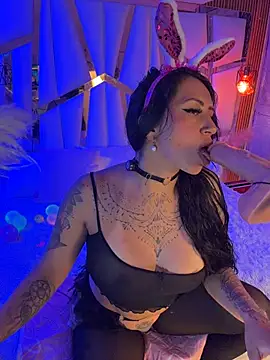Tattooed spittingdoll online show from 6, 4, 2026