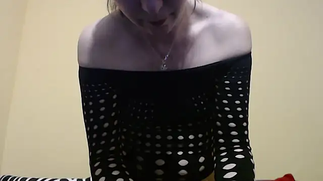 christine33 online show from 27, 2, 2026