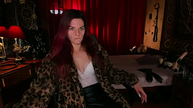 MargoTigress online show from 8, 4, 2026