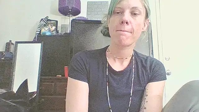 TheDaisyChaos online show from 22, 4, 2026