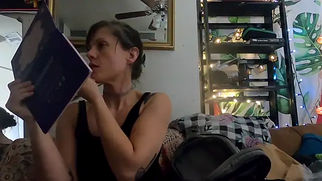 TheDaisyChaos online show from 5, 10, 2025