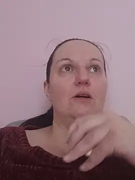 BustyLadyAlma online show from 31, 5, 2026