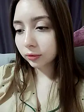 Mila Kissy online show from 3, 2, 2025