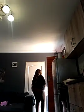 SWEETDOLLY29XX online show from 10, 2, 2026