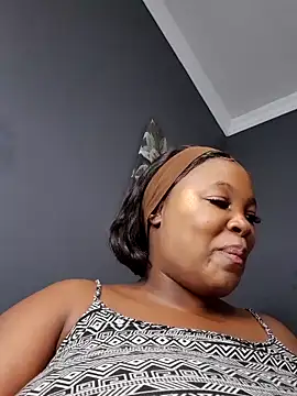 SWEETDOLLY29XX online show from 5, 12, 2025