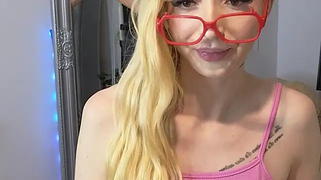 JuliaJuliette online show from 12, 10, 2025