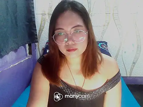 BURBERRY69 online show from 10, 11, 2025